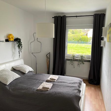 Me Homes - Grosse Moderne Designer-Wohnung Fuer Urlaub Und Business - Mit Kueche, Buero, Balkon Und 2 Parkplaetzen Bayreuth Exterior foto