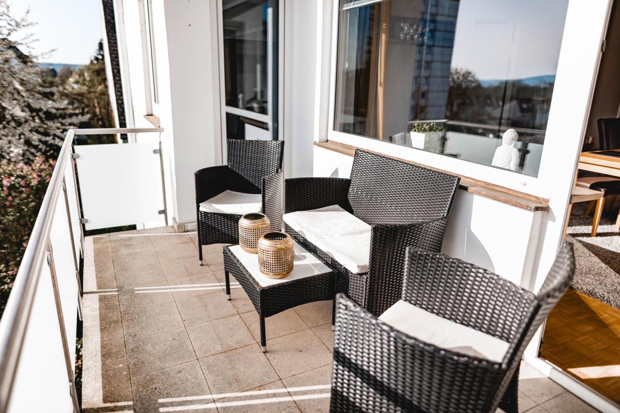 Me Homes - Grosse Moderne Designer-Wohnung Fuer Urlaub Und Business - Mit Kueche, Buero, Balkon Und 2 Parkplaetzen Bayreuth Exterior foto